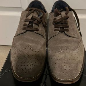 Size 9.5 grey Joseph Abboud dress shoes.